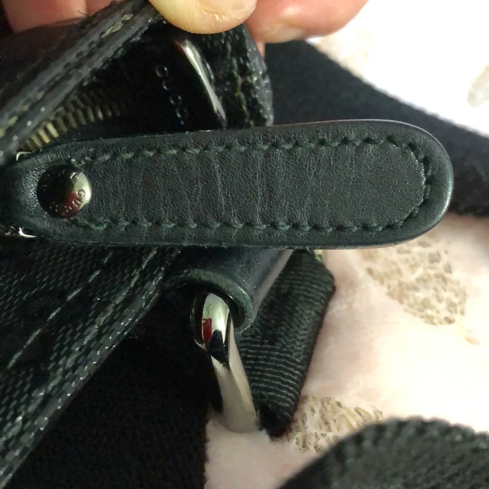 Today Only🌺AUTHENTIC GUCCI MONOGRAM IMPRIME CROSSBODY BAG🌺price firm - Picture 9 of 16